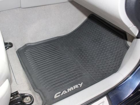 Used 2015 Toyota Camry XLE w/ Moonroof Package FWD image 45