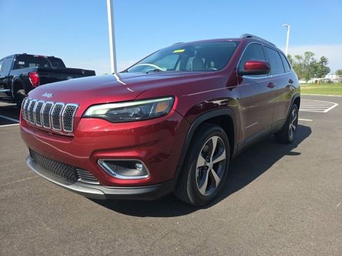 Used 2019 Jeep Cherokee Limited FWD image 2