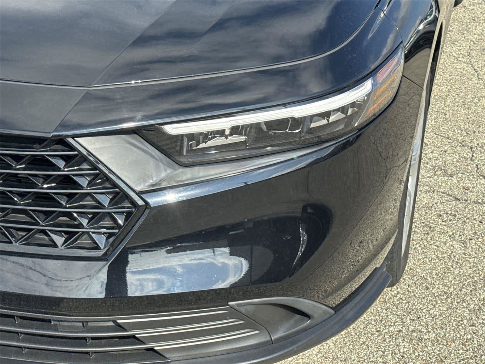 Used 2023 Honda Accord LX image 9