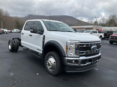 New 2026 Ford F450 XL image 3