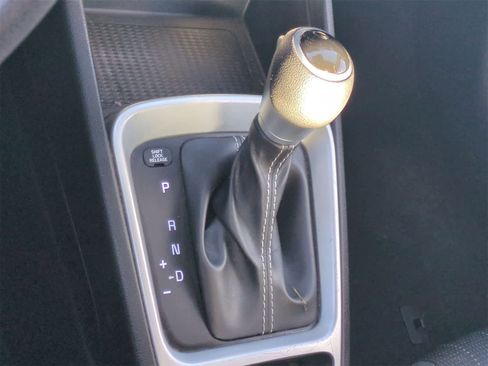 Used 2021 Hyundai Venue SE image 30