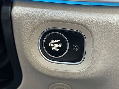 Used 2020 Mercedes-Benz GLS 450 4MATIC image 23
