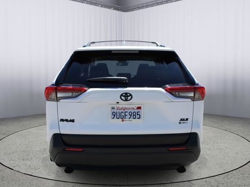 Used 2025 Toyota RAV4 XLE w/ Convenience Package AWD/4WD image 6