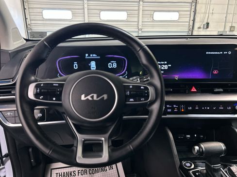 Used 2024 Kia Sportage EX AWD/4WD image 7