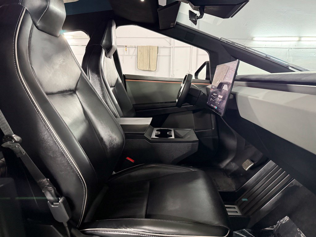 Used 2024 Tesla Cybertruck Cyberbeast AWD/4WD image 30