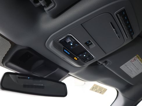 Used 2023 Ford F250 Lariat w/ Lariat Ultimate Package AWD/4WD image 12