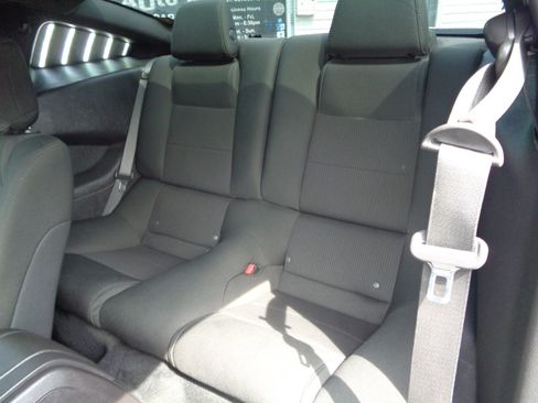 Used 2014 Ford Mustang GT image 3