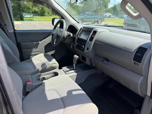 Used 2019 Nissan Frontier SV AWD/4WD image 28