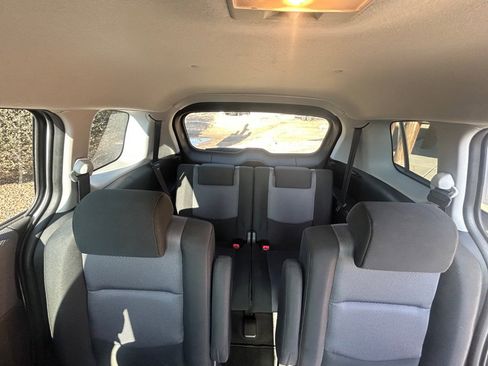 Used 2007 MAZDA MAZDA5 Sport image 16