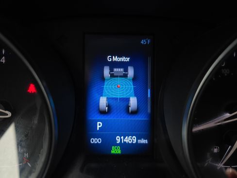 Used 2018 Toyota C-HR XLE image 23