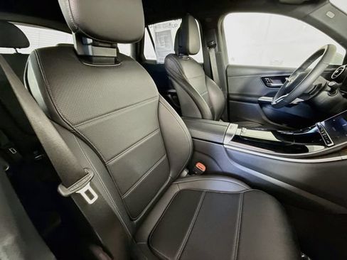 Used 2024 Mercedes-Benz GLC 300 image 27