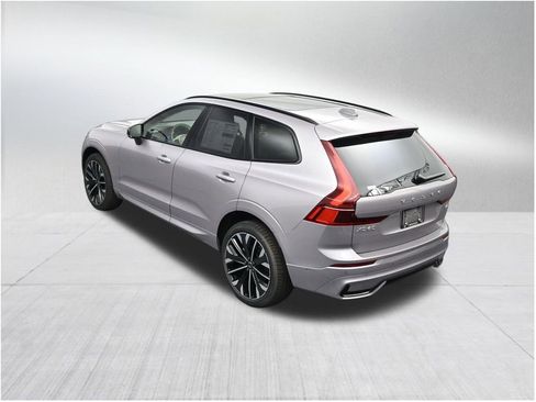 New 2026 Volvo XC60 B5 Ultra AWD/4WD image 15