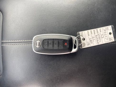 Used 2023 Nissan Pathfinder SL w/ Lighting Package (N92) image 25