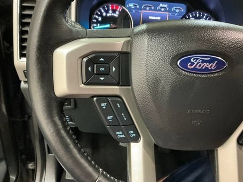 Used 2022 Ford F250 Lariat w/ Lariat Ultimate Package AWD/4WD image 29