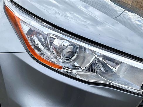 Used 2014 Toyota Highlander Limited Platinum image 27