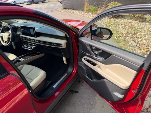 New 2025 Lincoln Corsair Grand Touring w/ Equipment Group 301A image 11