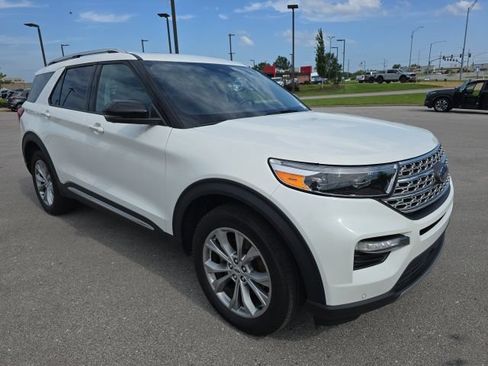 Certified 2023 Ford Explorer Limited w/ Limited Technology Package AWD/4WD image 7