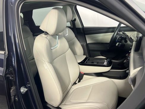 Used 2025 Hyundai Tucson Limited image 34