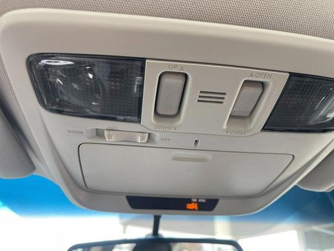 Used 2015 Subaru Legacy 3.6R Limited image 32