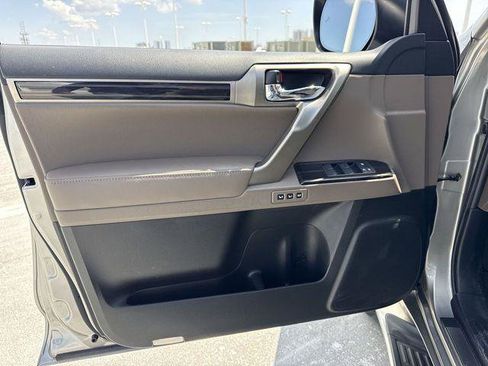 Certified 2021 Lexus GX 460 Premium w/ Premium Package AWD/4WD image 13