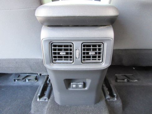 Used 2019 Toyota RAV4 XLE w/ Convenience Package AWD/4WD image 23