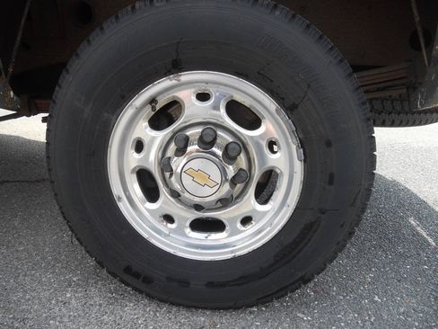 Used 2002 Chevrolet Silverado 2500 LS w/ Electrical Convenience Pkg AWD/4WD image 29