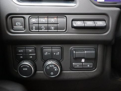 Used 2023 Chevrolet Tahoe Premier image 13