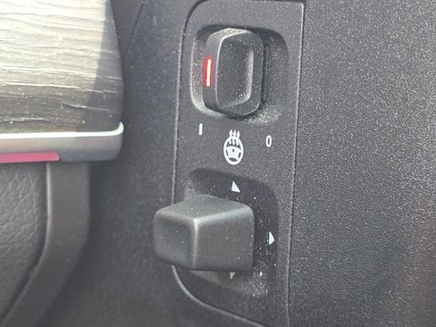 Used 2024 Mercedes-Benz GLS 450 4MATIC image 33
