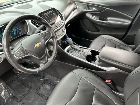 Used 2017 Chevrolet Volt LT w/ Comfort Package image 17