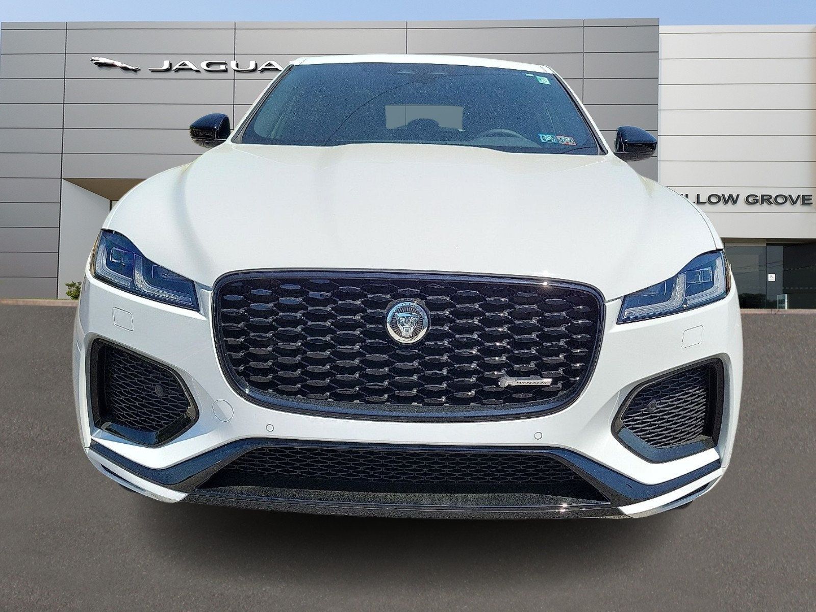 Used 2025 Jaguar F-PACE R-Dynamic S AWD/4WD image 8