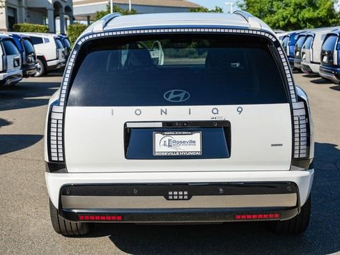 New 2026 Hyundai Ioniq 9 Calligraphy AWD/4WD image 4