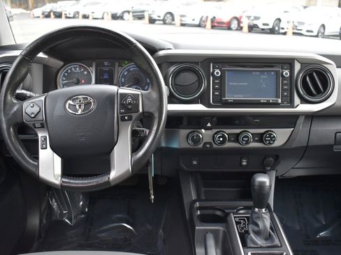 Used 2016 Toyota Tacoma SR5 image 16