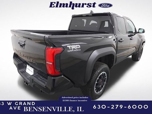 Used 2024 Toyota Tacoma TRD Off-Road image 5