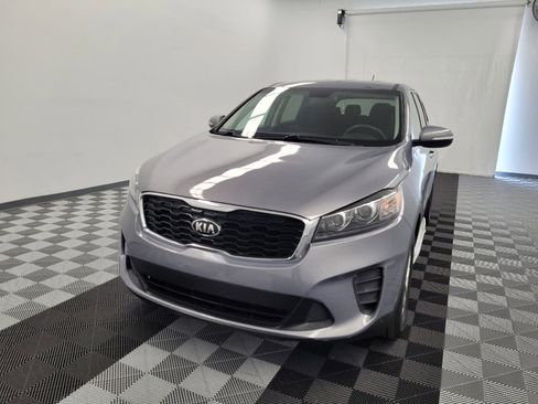 Used 2020 Kia Sorento LX FWD image 15