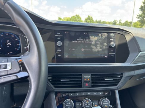 Used 2019 Volkswagen Jetta SEL FWD image 30