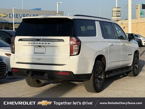 Used 2022 Chevrolet Suburban Z71 AWD/4WD image 6