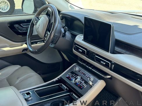 Used 2020 Lincoln Aviator Reserve w/ Equipment Group 202A AWD/4WD image 8