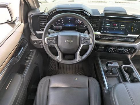 Used 2026 Chevrolet Silverado 1500 LT Trail Boss w/ Convenience Package II AWD/4WD image 16