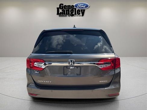 Used 2018 Honda Odyssey Touring image 16