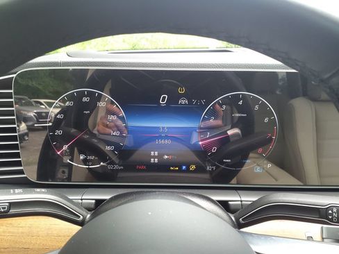 Certified 2024 Mercedes-Benz GLS 580 4MATIC image 29