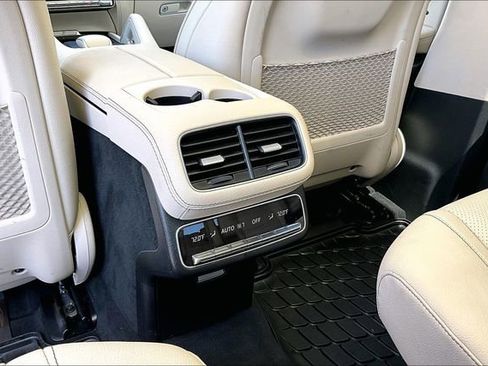 Certified 2023 Mercedes-Benz GLS 450 4MATIC image 13