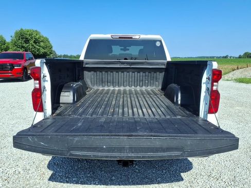 Used 2021 Chevrolet Silverado 1500 W/T w/ WT Value Package AWD/4WD image 18