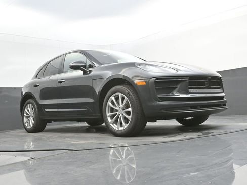 New 2025 Porsche Macan image 39