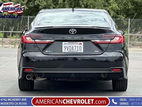Used 2025 Toyota Camry SE FWD image 5