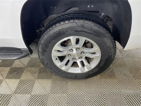 Used 2017 Chevrolet Tahoe LT image 16
