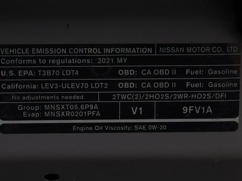 Used 2021 Nissan Titan PRO-4X w/ Pro-4x Convenience Package image 15