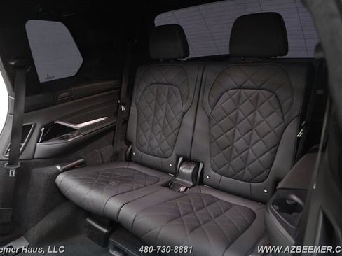 Used 2024 BMW X7 xDrive40i w/ M Sport Package image 24