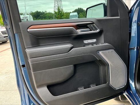 Used 2024 GMC Sierra 1500 Denali w/ Denali Reserve Package RWD image 19