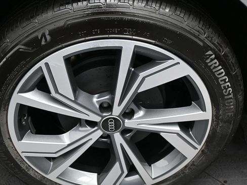 Used 2025 Audi Q4 e-tron Premium Plus w/ Premium Plus image 41