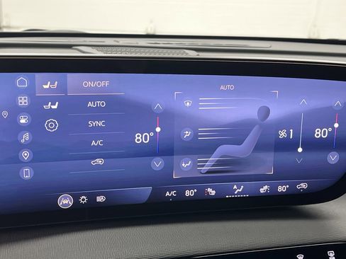 New 2026 Buick Enclave Sport Touring w/ Power Package image 21